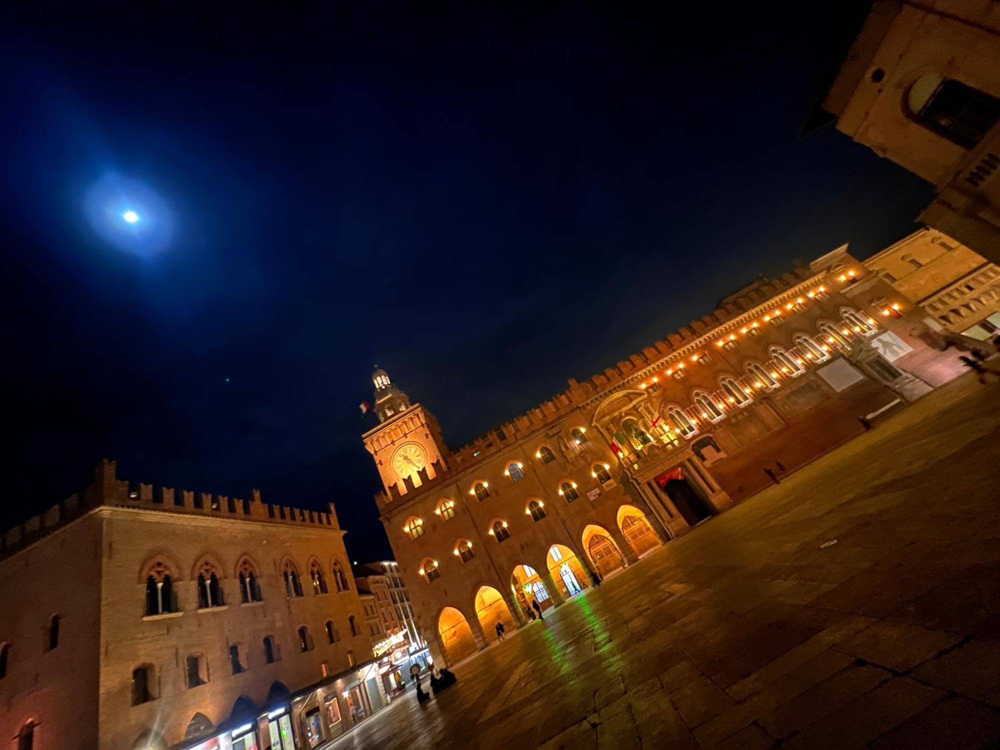 House Of Chariot - In The Heart Of Bologna Apartment Bagian luar foto