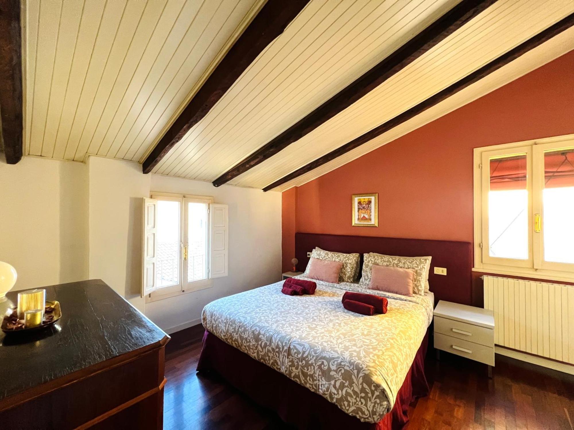 House Of Chariot - In The Heart Of Bologna Apartment Bagian luar foto